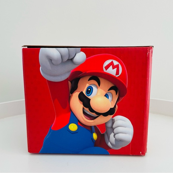 NEW Super Mario Boo Light Ghost Shaped Nintendo Night Light Collectable Lamp - Picture 4 of 5